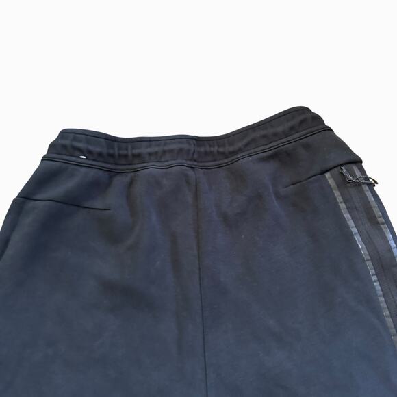 NIKE Men’s Shorts NSW Tech Fleece Triple Black Small S Activewear Gym Above Knee - Picture 9 of 13